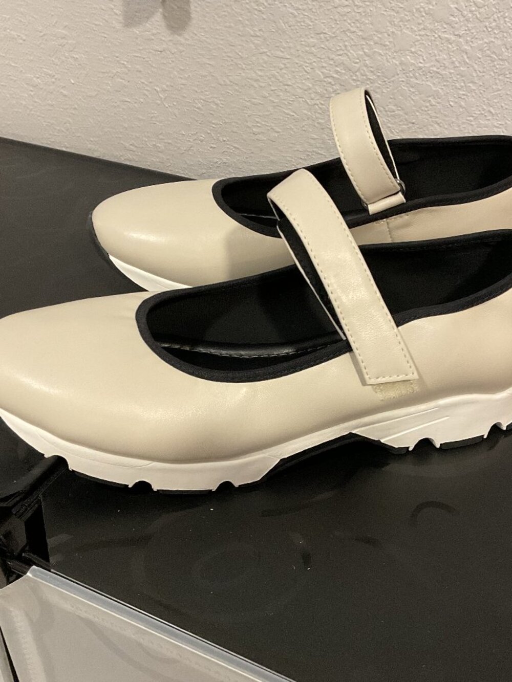 NEW All Black "MJ Casual" Ivory sneaker 41